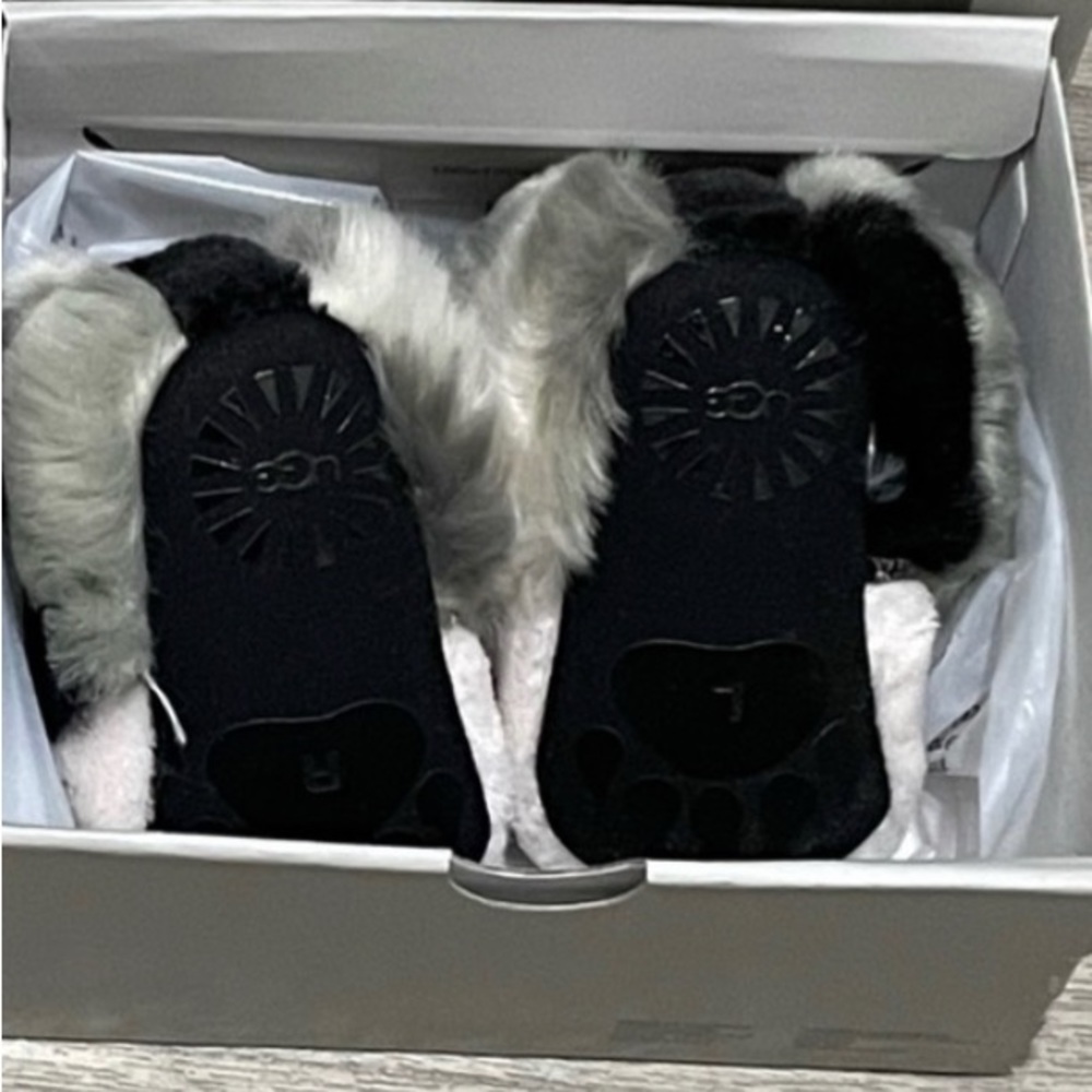 Ugg Bixbee Booties - Picture 2 of 3